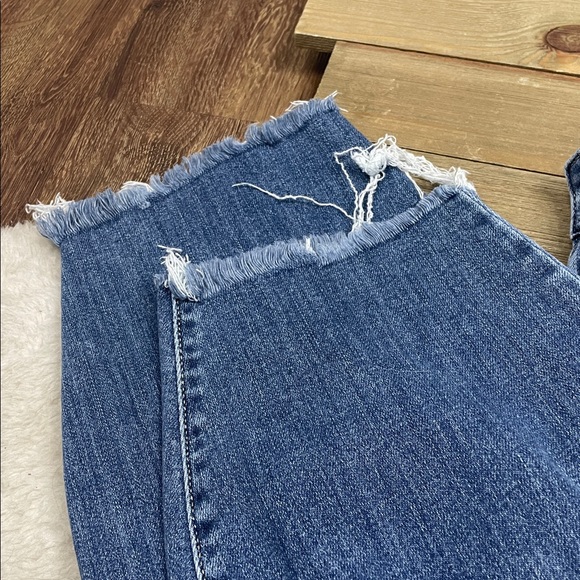 Judy Blue Relaxed Fit Distressed Jeans - Picture 2 of 5